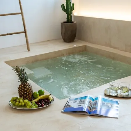 Parea - Adults Only 4*